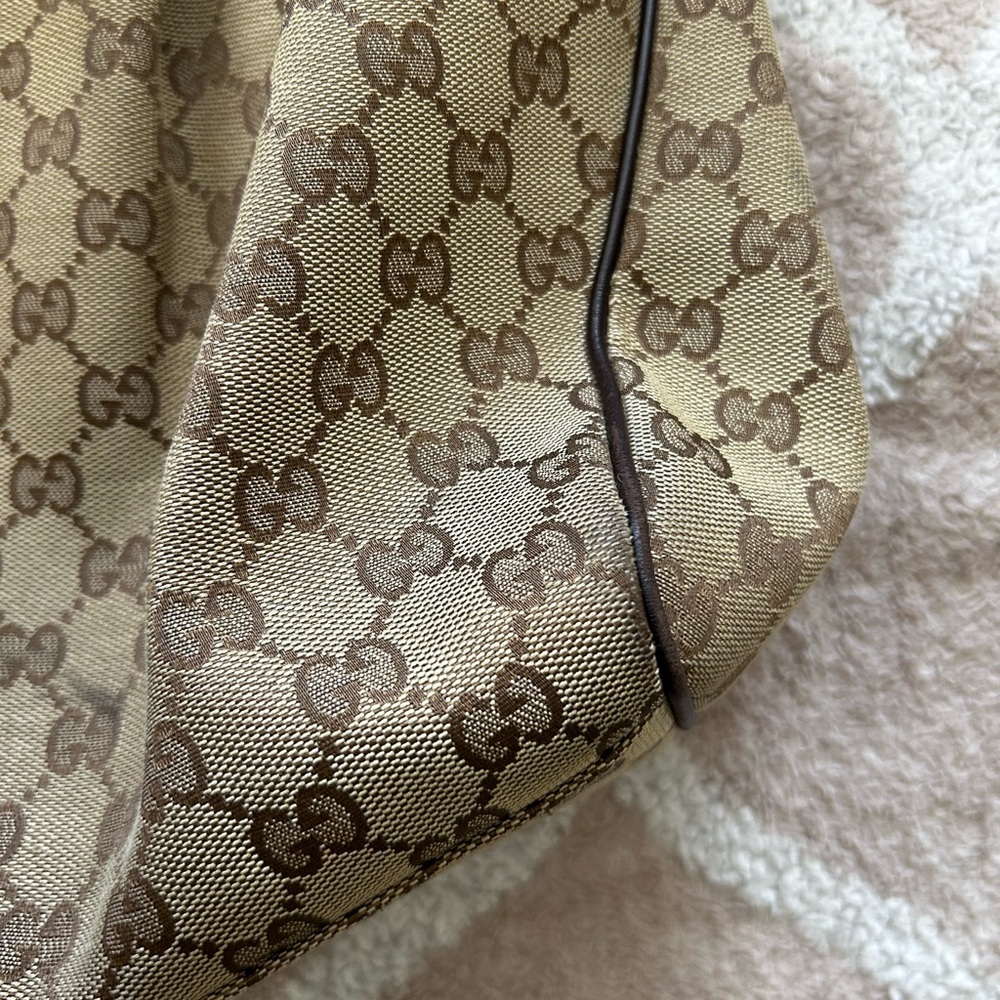 Gucci Bag - Picture 9 of 12
